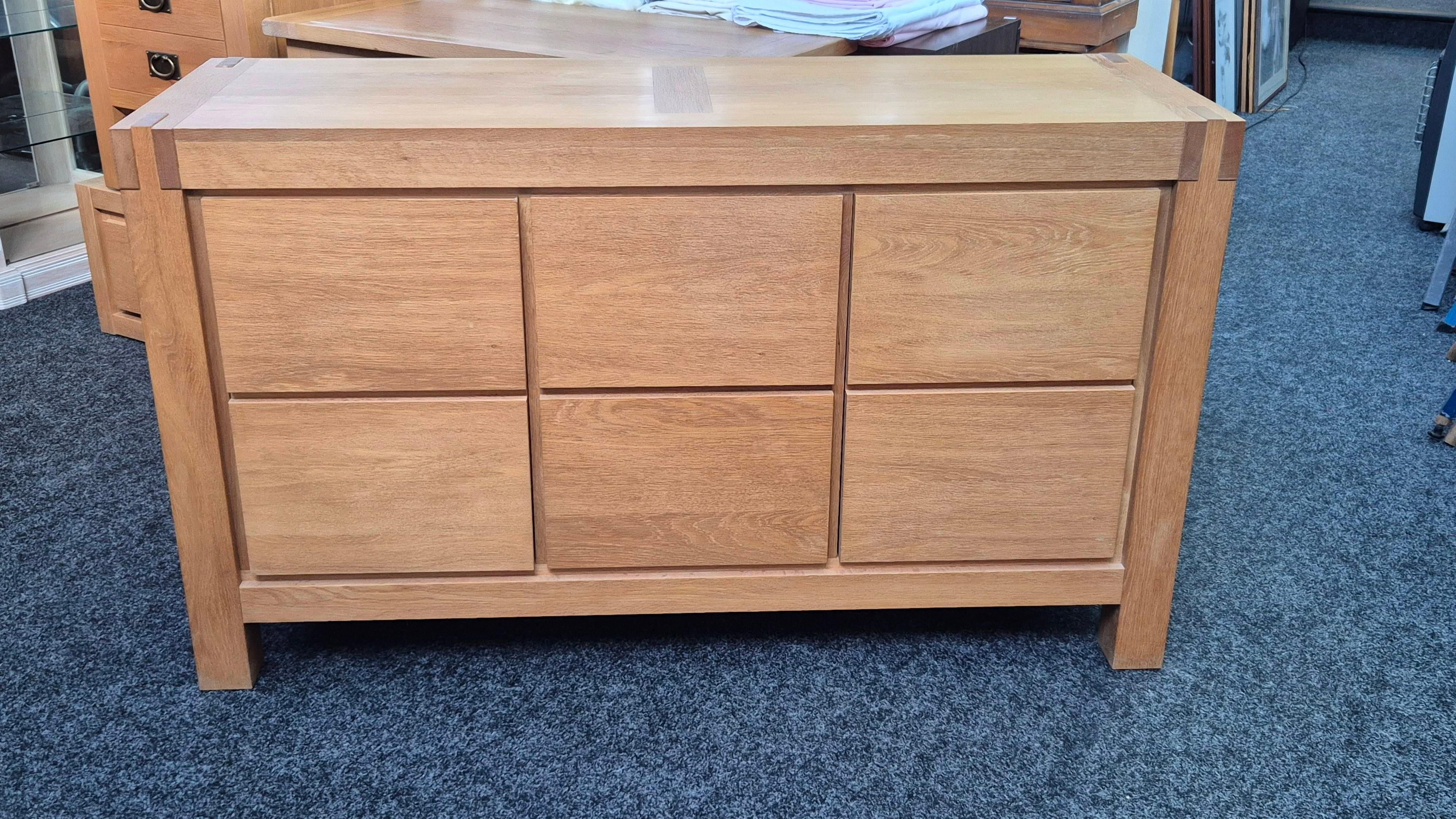 Lot 1157-1 for Auction